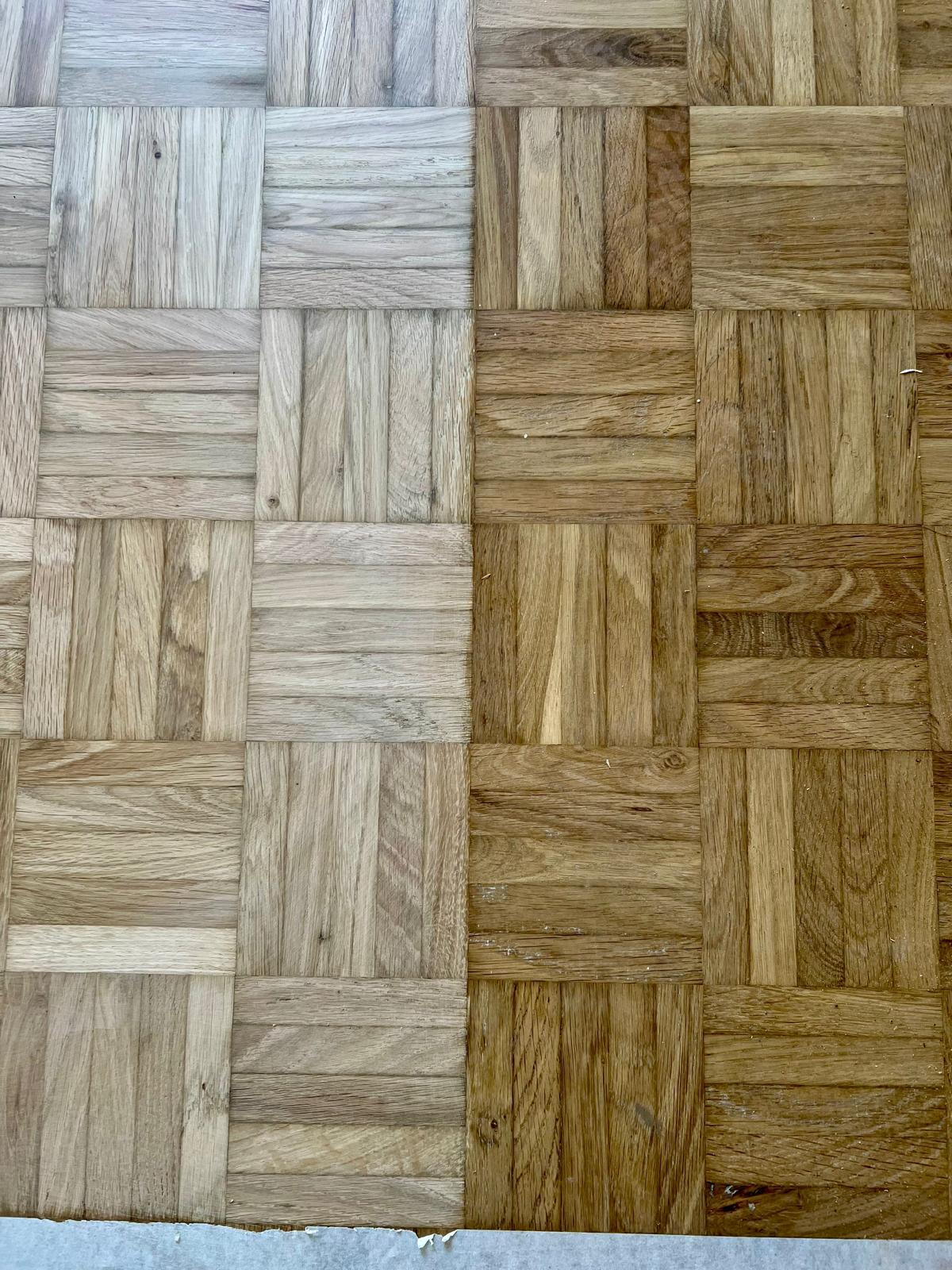 Détail des éléments du parquet en damier pendant le chantier de Lingolsheim